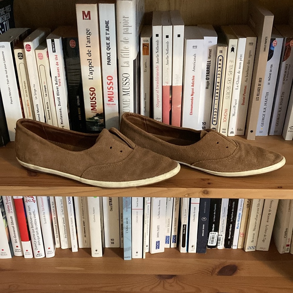 Sanuk suede flat shoes 7.5
